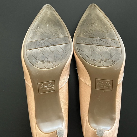 Abella True Comfort Stella Nude Pumps Size 9.5 Women’s - Picture 7 of 16